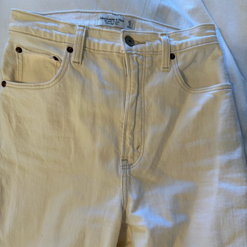 Abercrombie curve love ankle straight jeans in white